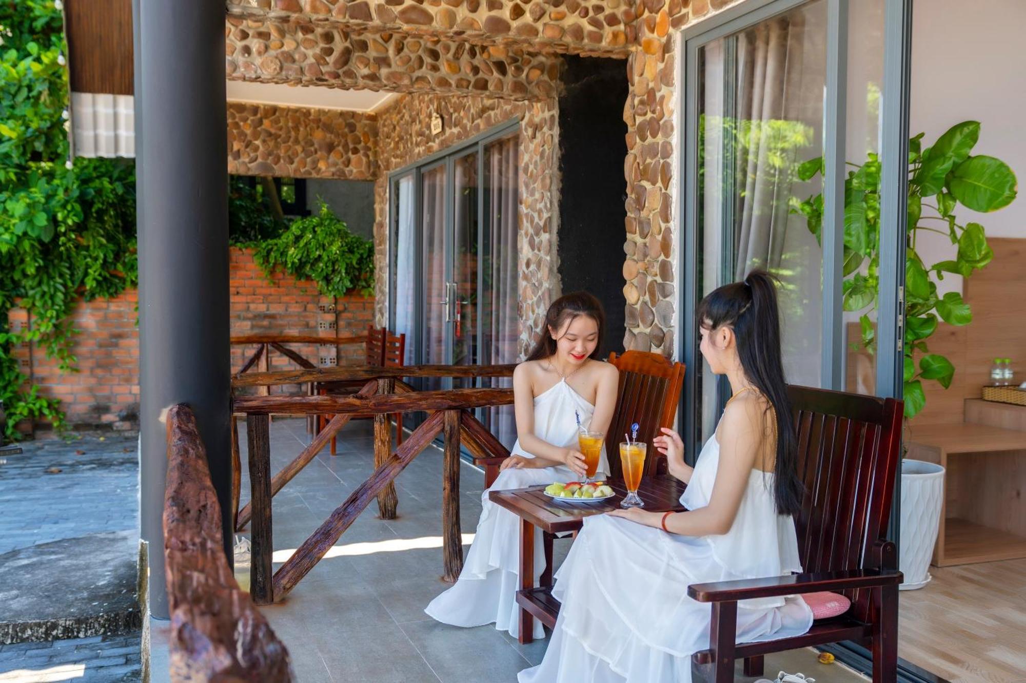 Mai Phuong Resort Дуонг-Донг Экстерьер фото